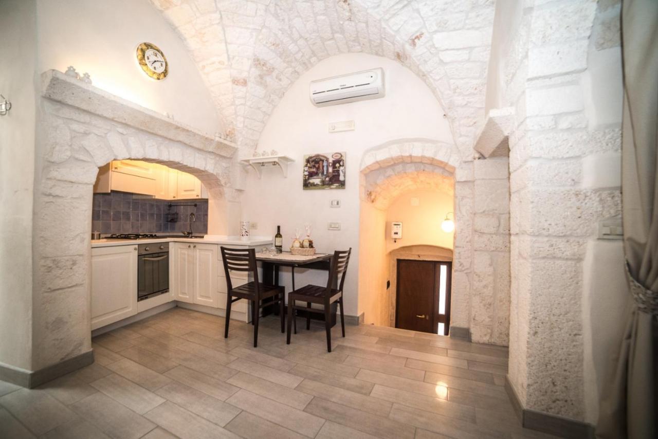 La Nicchia Di Paola Apartment Ostuni Luaran gambar