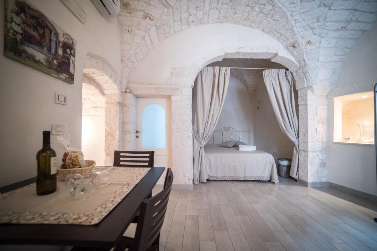 La Nicchia Di Paola Apartment Ostuni Luaran gambar