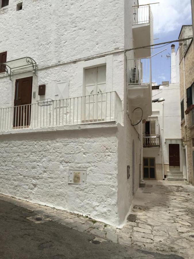 La Nicchia Di Paola Apartment Ostuni Luaran gambar
